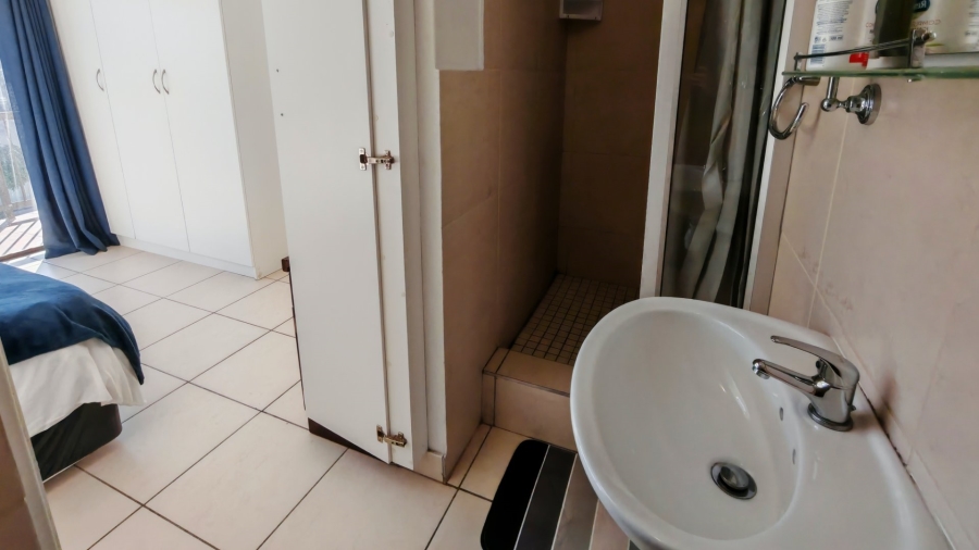 5 Bedroom Property for Sale in Twee Kuilen Western Cape